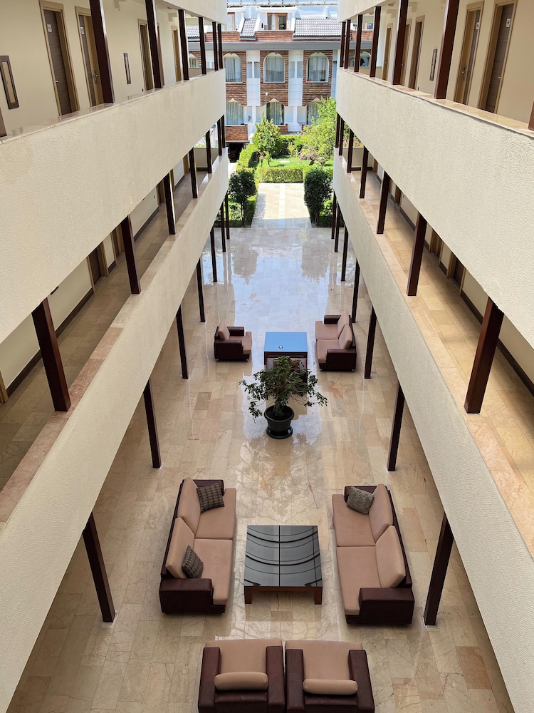 Fame Hotel - Diğer görseller