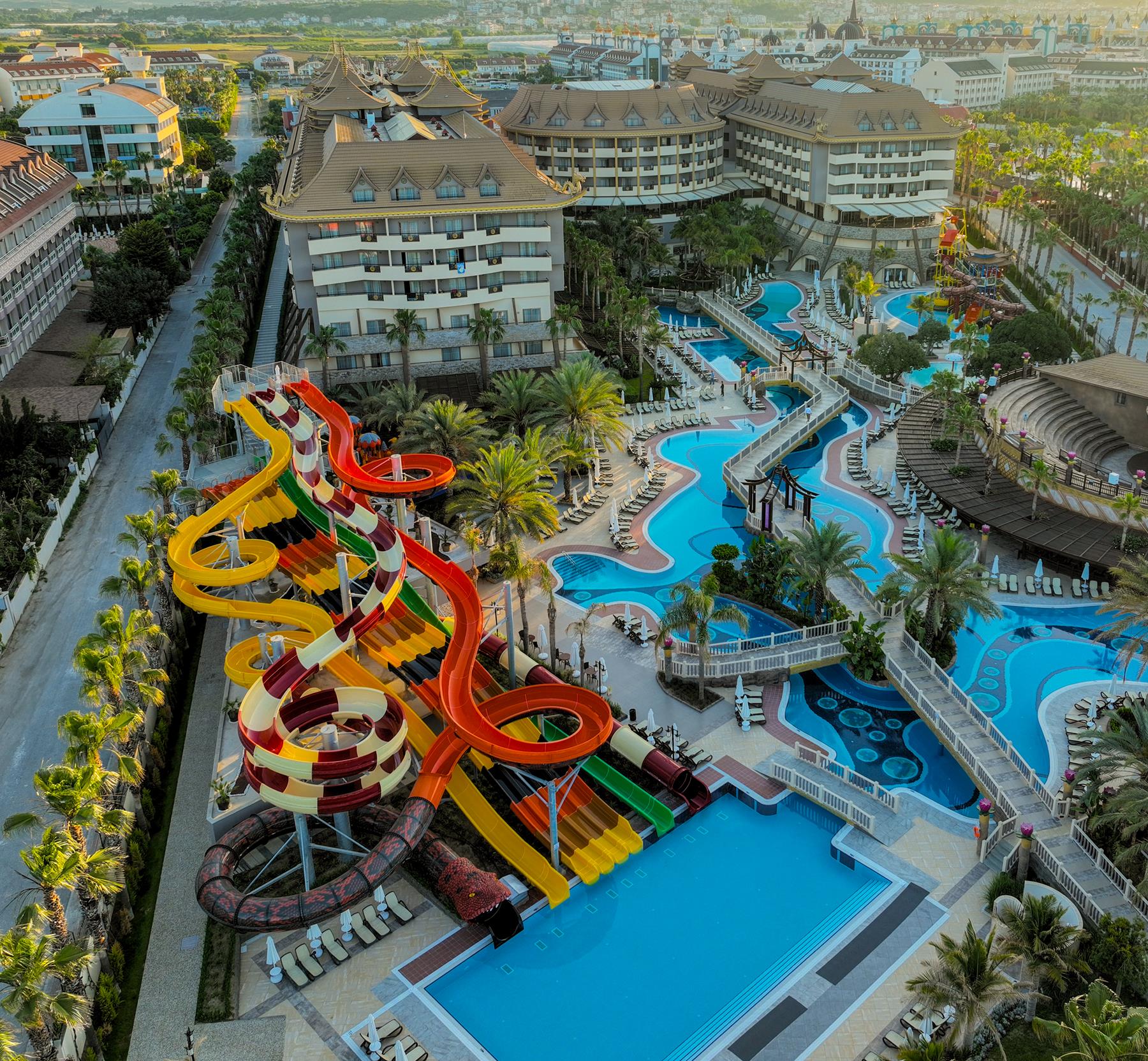 Royal Dragon Hotel - Görsel 3