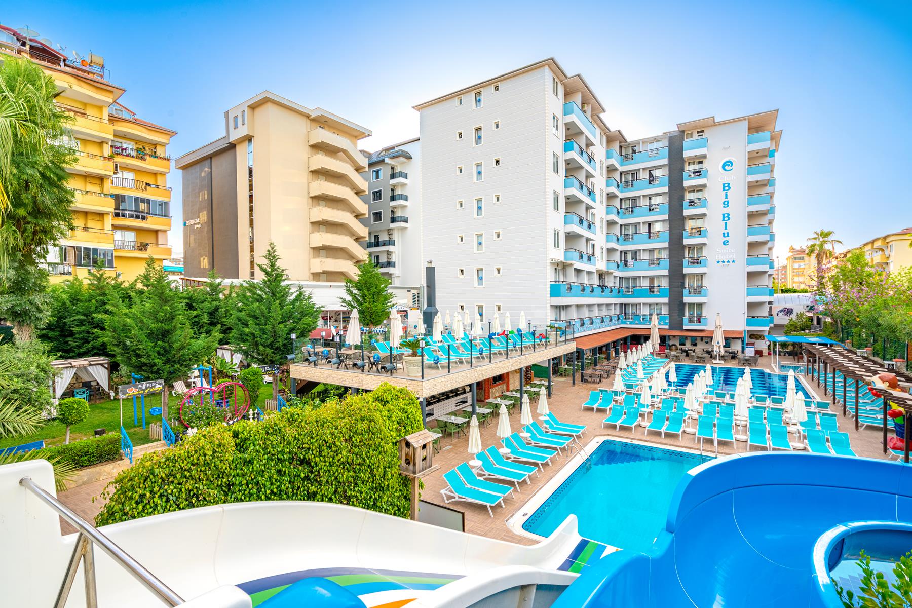 Club Big Blue Suite Hotel