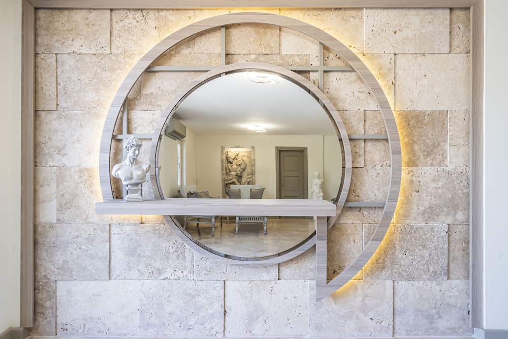 Elementa Boutique Hotel