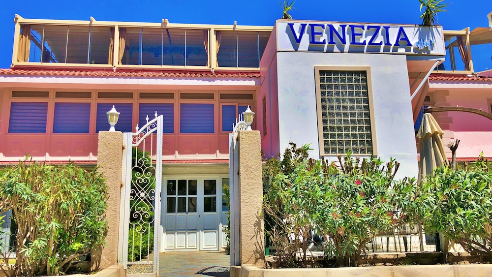 Venezia Alacati Otel