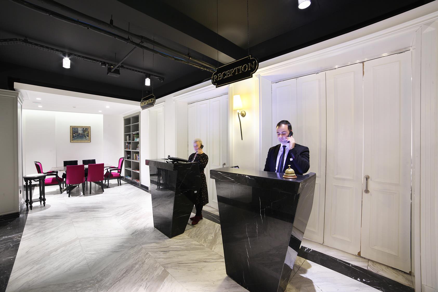 White Monarch Hotel - Görsel 2