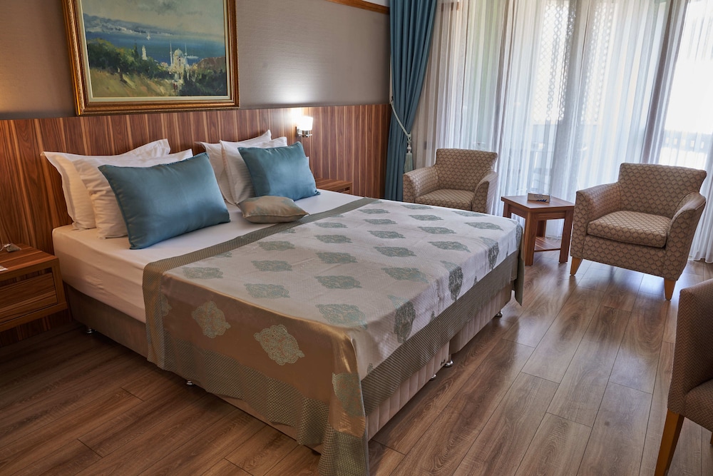 Eliz Hotel Convention Center Thermal Spa & Wellness