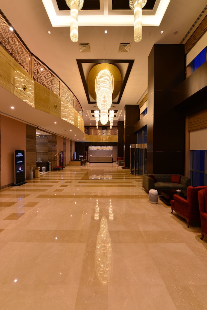 Clarion Hotel Istanbul Mahmutbey - Görsel 2